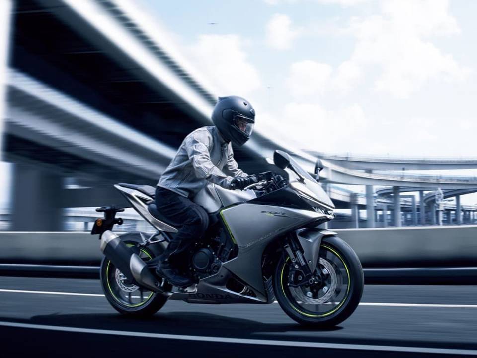 Honda CBR400R FOUR E-Clutch