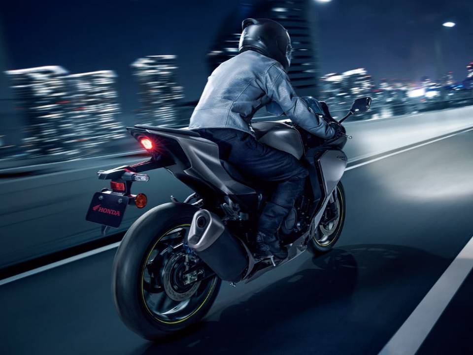 Honda CBR400R FOUR E-Clutch