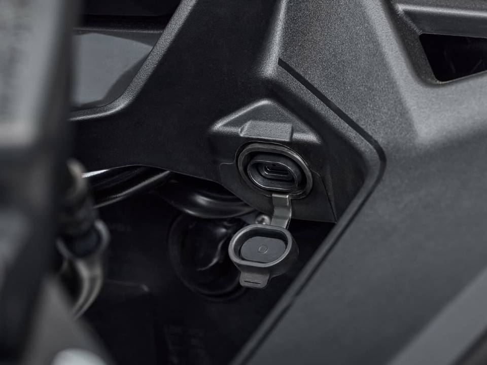 Honda CBR400R FOUR E-Clutch