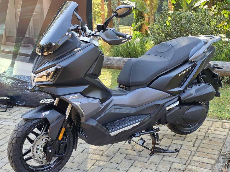 Dafra�ADXTG 300 2027 - lateral