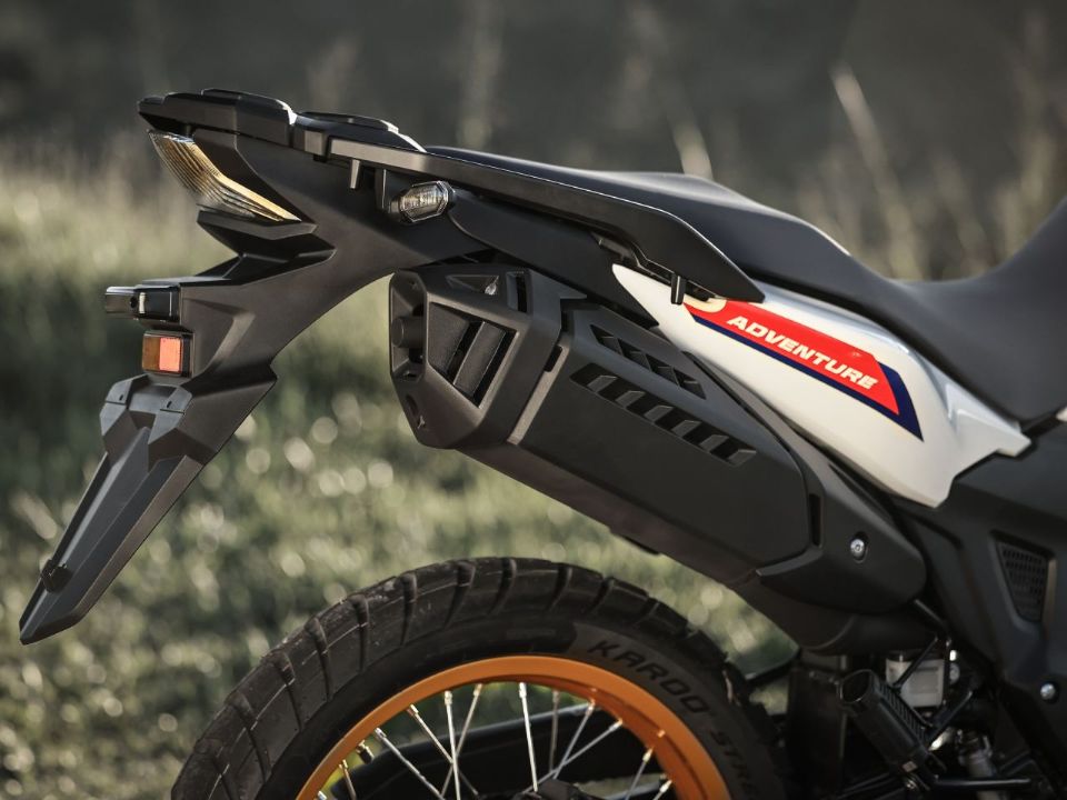 Honda�Sahara 300 2027 - escapamentos