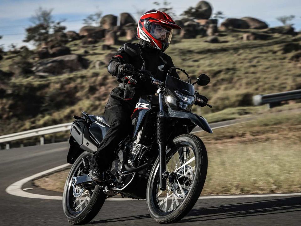 Honda�XR 300 L Tornado 2027 - 3/4 frente
