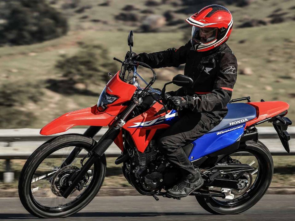 Honda�XR 300 L Tornado 2027 - 3/4 frente