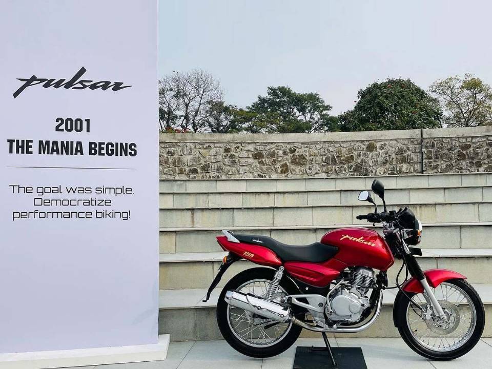 Pulsar 150 de 2001