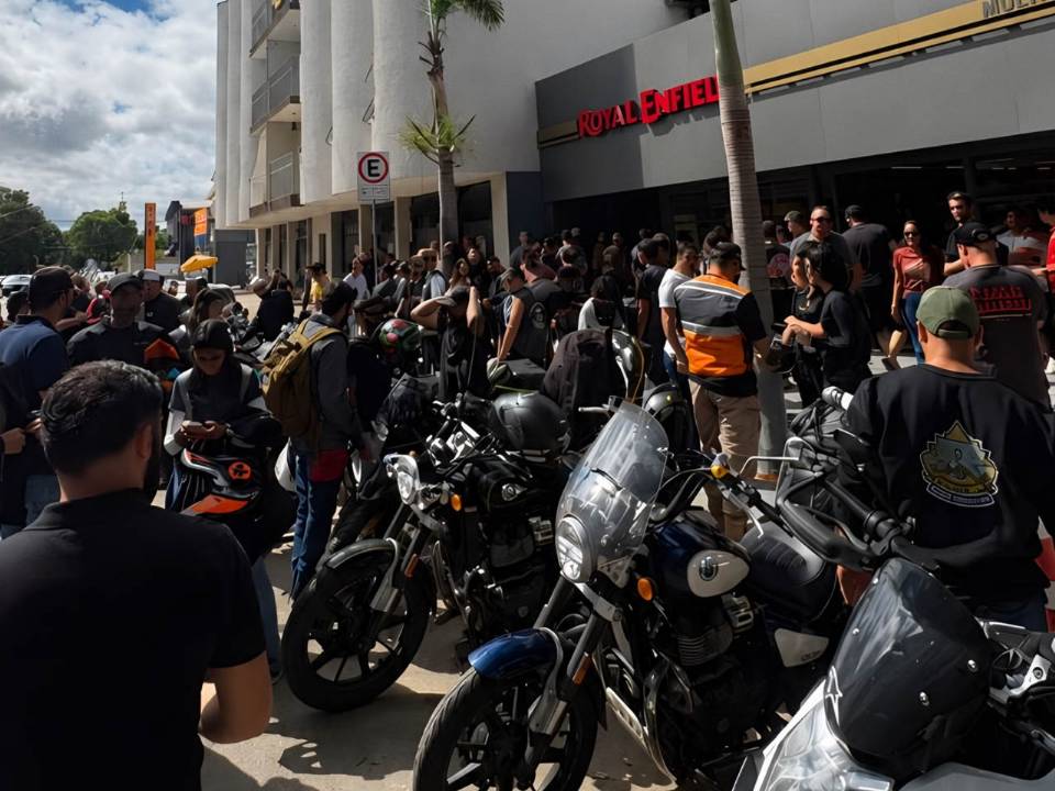 Royal Enfield - Governador Valadares (MG)