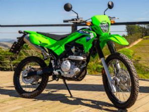 Kawasaki KLX230 2027 oficialmente lan�ada no Brasil; pre�o e vers�es