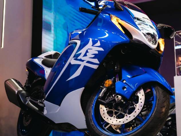 Suzuki apresenta a Hayabusa Special Edition e GSX-8T no Brasil