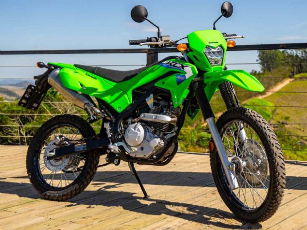 Kawasaki KLX230 2027 oficialmente lan�ada no Brasil; pre�o e vers�es