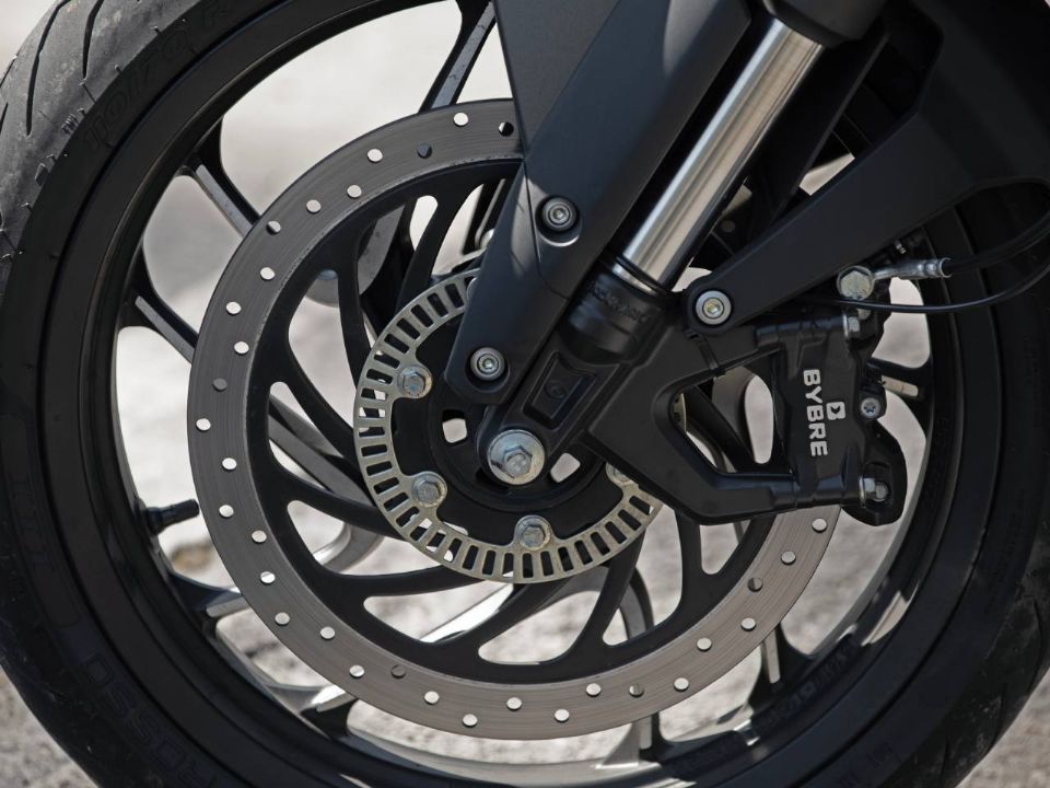 Bajaj Dominar 400 2027