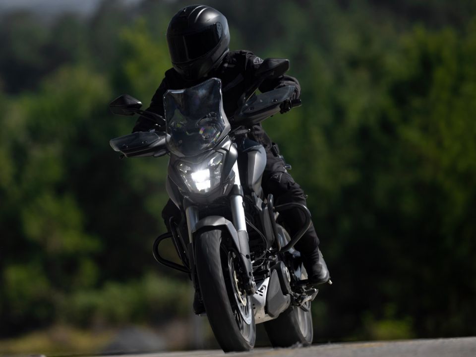 Bajaj Dominar 400 2027