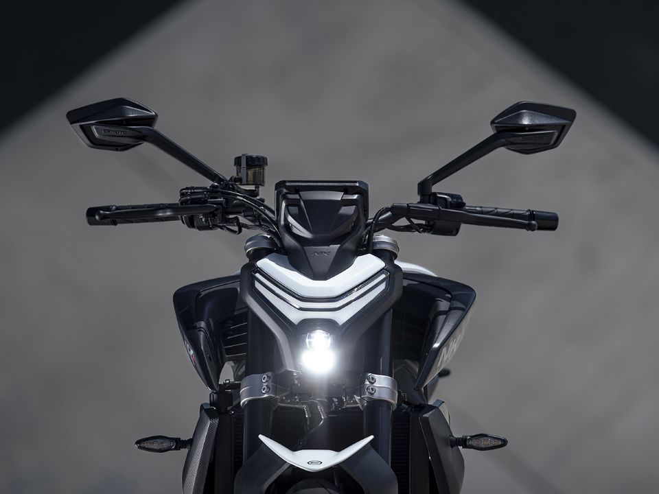 CFMOTO�450NK 2026 - frente