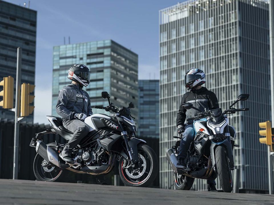 CFMOTO 450NK 2026
