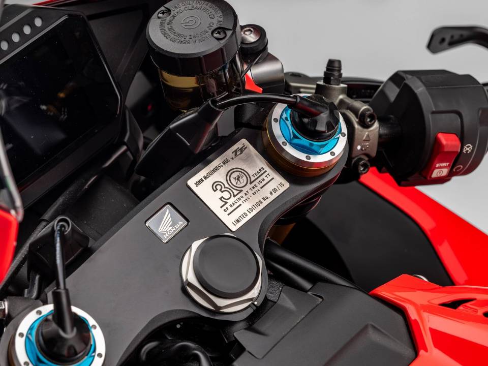CBR1000RR-R Fireblade SP JM 30 th Anniversary