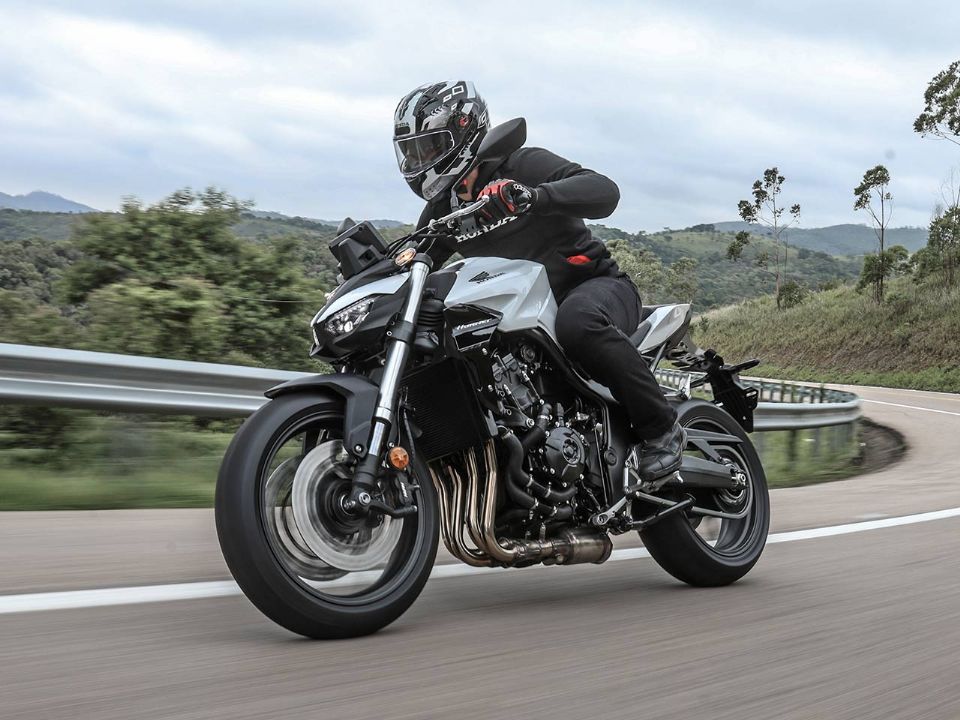 Honda�CB1000 Hornet 2027 - 3/4 frente