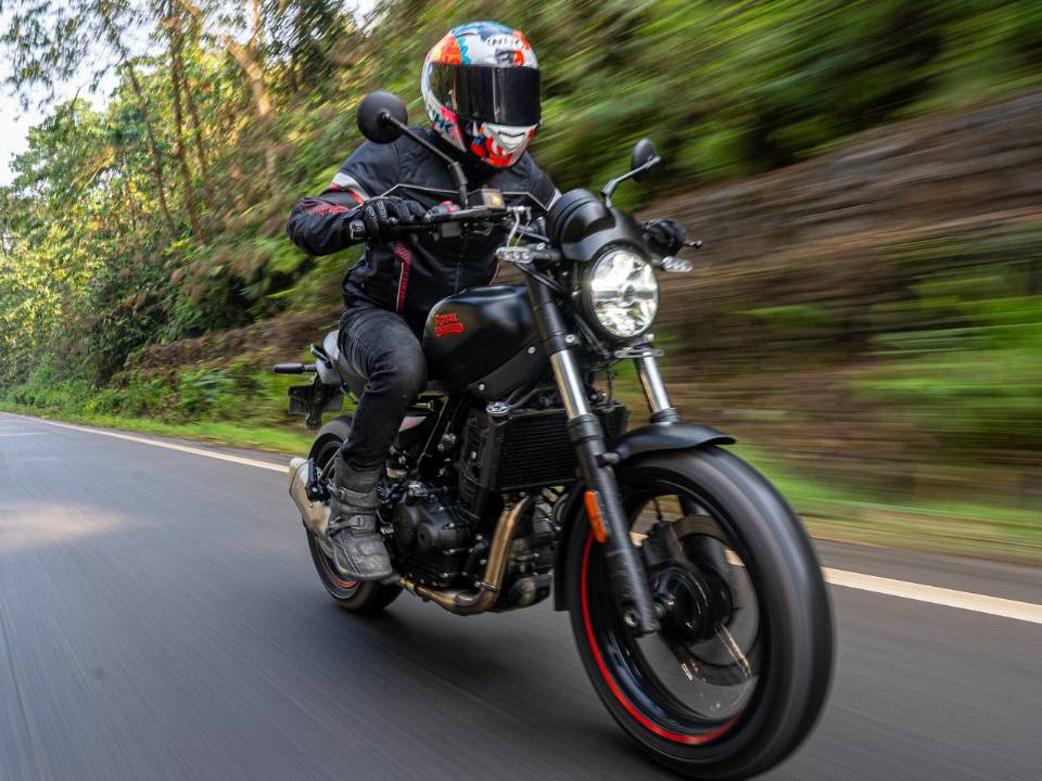 Royal Enfield Guerrilla 450 Apex