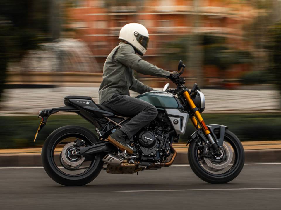 Suzuki GSX-8T