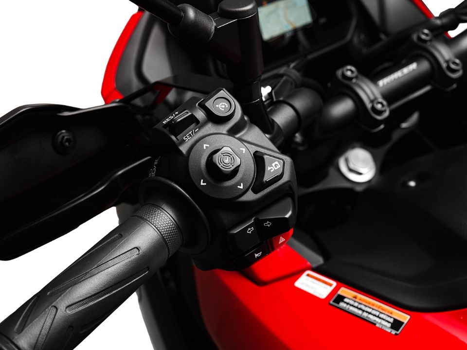 Yamaha�Tracer 7 2027 - escapamentos