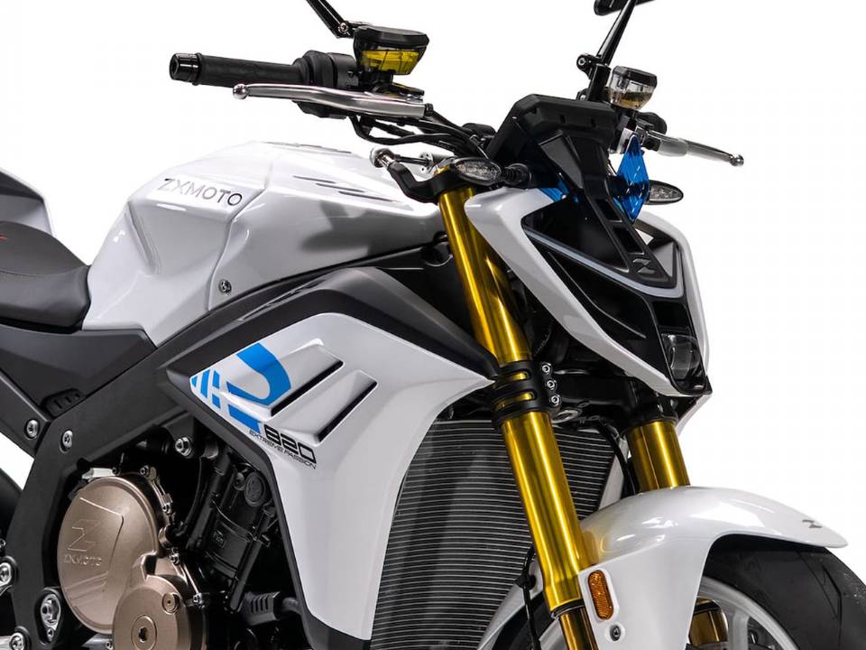 ZXMoto 820R