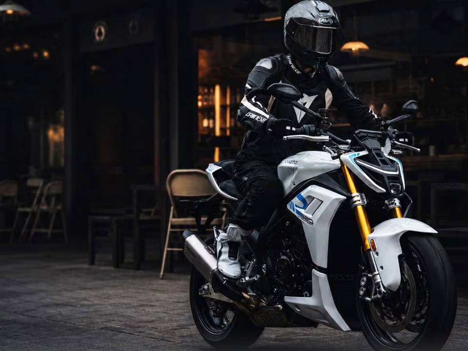 ZXMoto 820R
