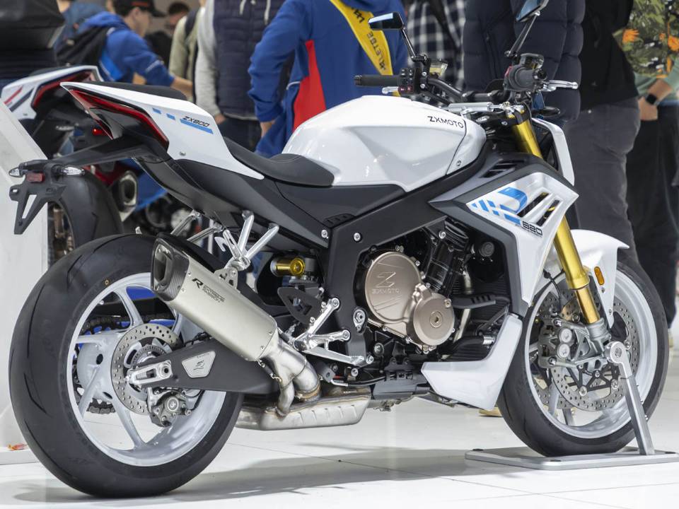ZXMoto 820R