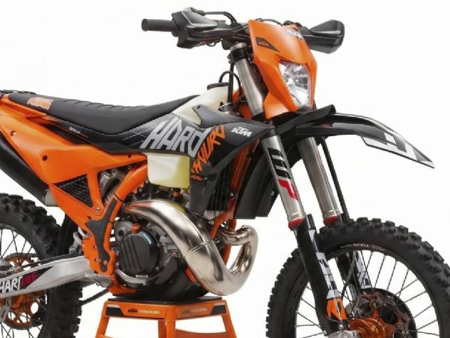 KTM 300 EXC HARDENDURO 2027 ganha pacote para terrenos extremos