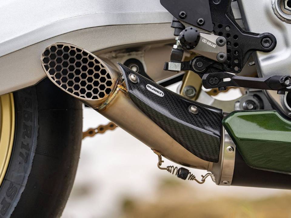 CB750 Hornet Mugen - vencedora do Honda Customs 2026