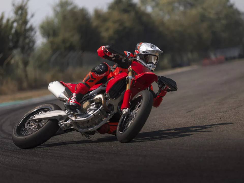 Ducati Desmo450 SM 2027