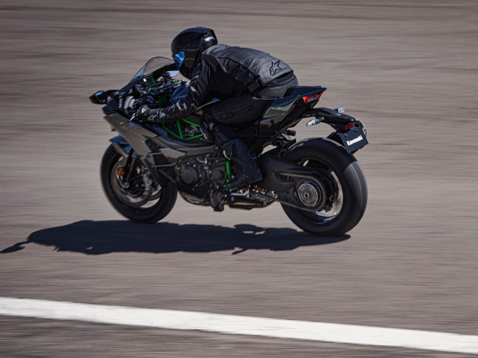 Kawasaki�H2 2027 - 3/4 traseira