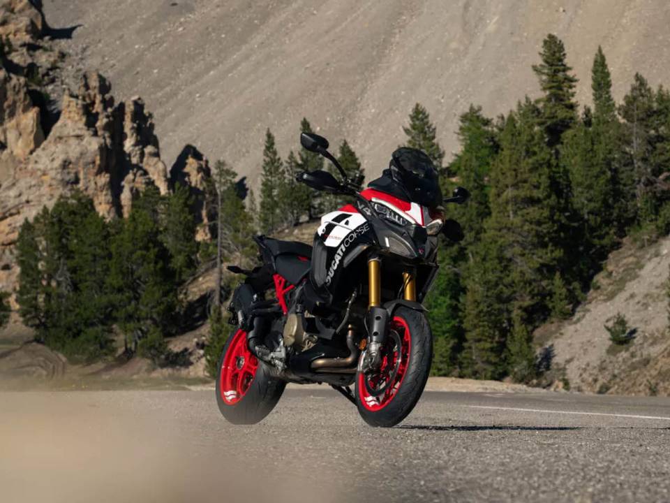 Multistrada V4 Pikes Peak 2027