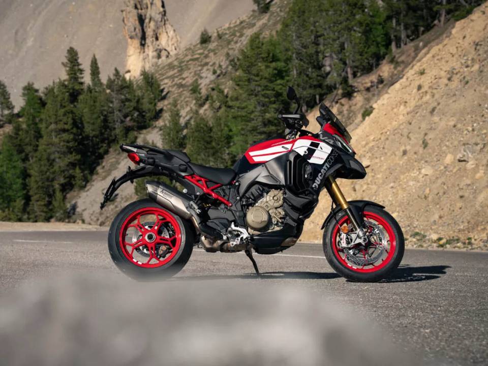 Multistrada V4 Pikes Peak 2027