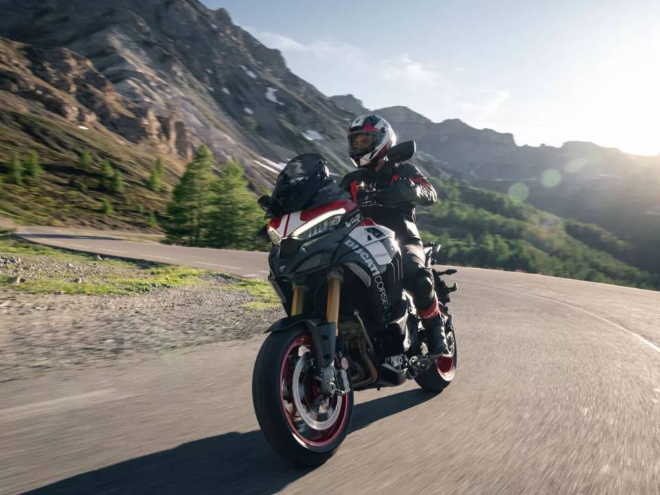 Multistrada V4 Pikes Peak 2027