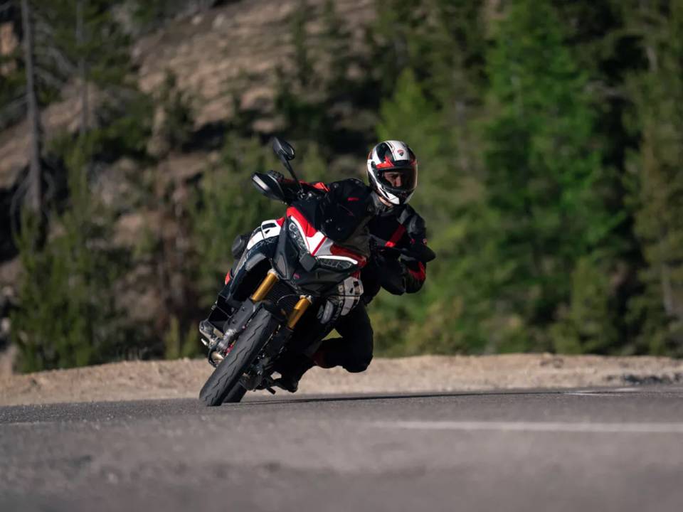 Multistrada V4 Pikes Peak 2027