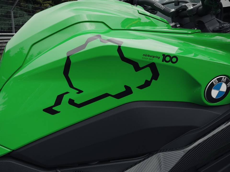 BMW - edição 100 anos de Nürburgring