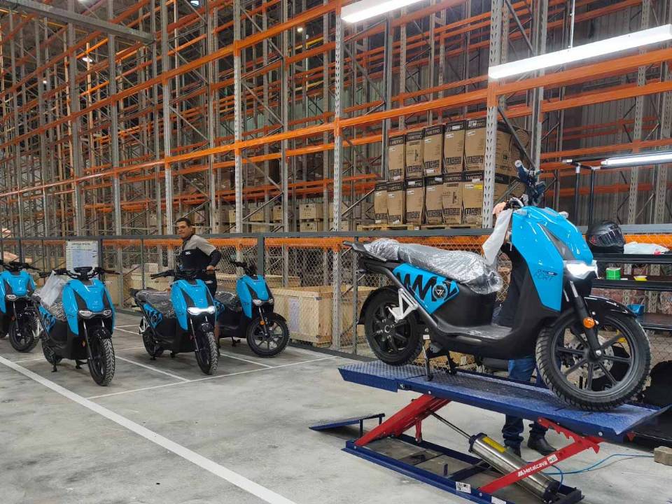 Vammo em linha de montagem